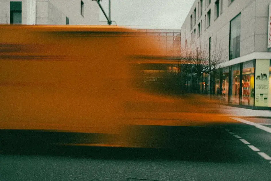 Arbeitsalltag realistisch: Belastung, Sicherheit, Work-Life-Balance